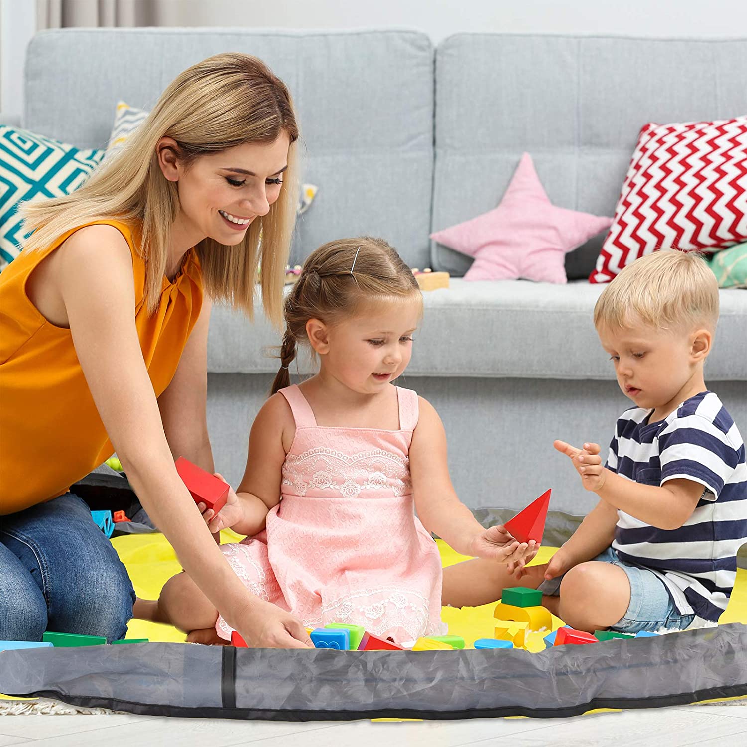 2 in 1 Quick Collapsible Toy Storage Bag and Play Mat with Zipper Lid for Kids Room - Image 6